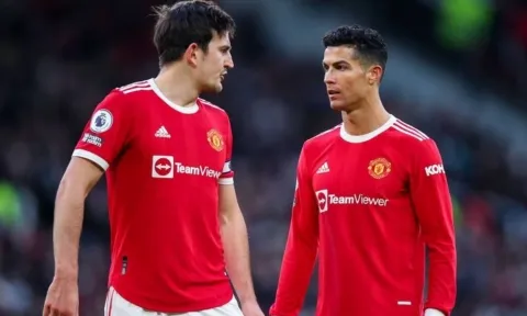 Hé lộ lý do Maguire, Ronaldo ngồi ngoài trận đấu với Liverpool: Không thể thuyết phục hơn