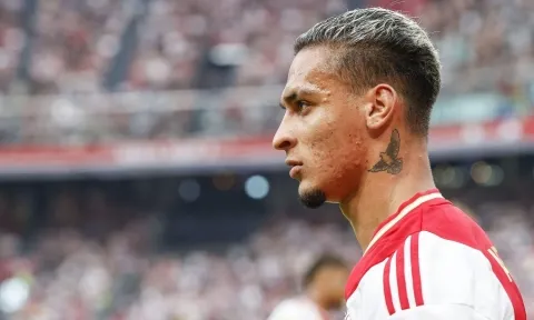 Ajax ra quyết định thương vụ Antony đến MU: Hơi khó hiểu