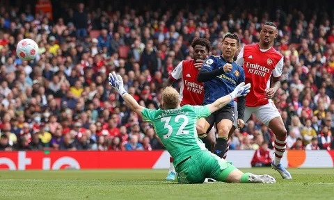 Lộ diện trọng tài bắt chính đại chiến Man Utd vs Arsenal: 'Kẻ khóc người cười'