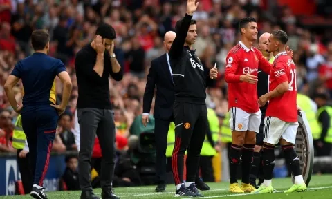 30 phút của Ronaldo trước Arsenal: 'Khắc nghiệt tuổi già' hay Đẳng cấp huyền thoại'?