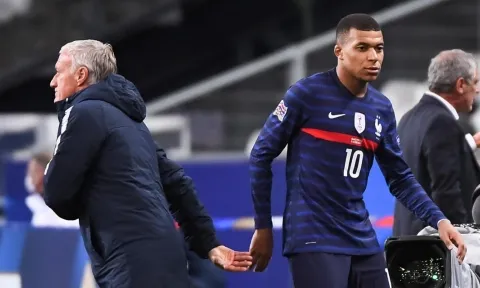 Didier Deschamps bất ngờ công khai chỉ trích 1 ngôi sao tại ĐT Pháp