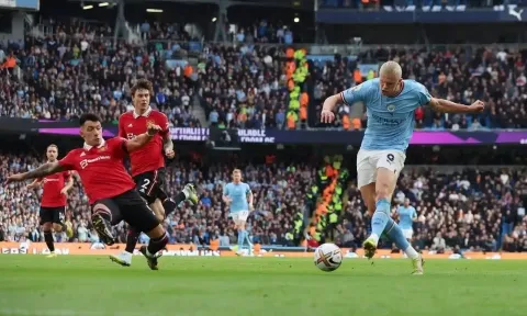 2 ngôi sao Man Utd bị huyền thoại chỉ trích thẳng mặt sau trận thua tại Derby Manchester