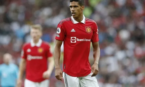 Man Utd 'toang nặng' sau khi đón nhận thông tin chấn thương từ Varane