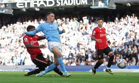 Thêm 1 ngôi sao Man Utd bị 'quay lưng' sau trận Derby Manchester: Cái tên không ai ngờ tới