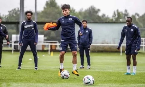 Lộ vị trí của Quang Hải tại Pau FC trước trận ra quân Ligue 2