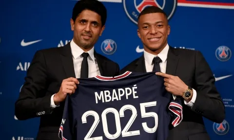 Chi tiền tấn giữ chân Mbappe, PSG bị UEFA 'sờ gáy'
