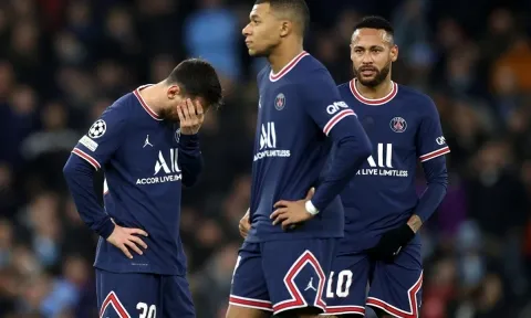 Thay tướng chưa đổi vận, PSG có nguy cơ mất siêu sao vào tay gã khổng lồ