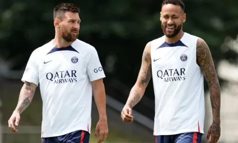 PSG bắt đầu hành động, Neymar 'ngoan ngoãn' lạ thường