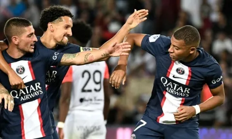 Thấy Mbappe nối cáu, cầu thủ PSG bất ngờ 'vui như mở hội'