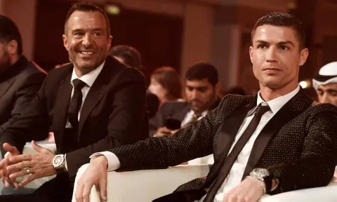 Ronaldo sốt ruột rời MU, siêu cò Mendes liền có một kế hoạch 'điên rồ'