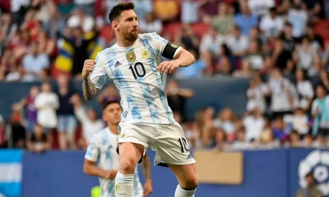 Thần hộ mệnh gõ cửa, Messi đón 'điềm lành' trước thềm World Cup 2022