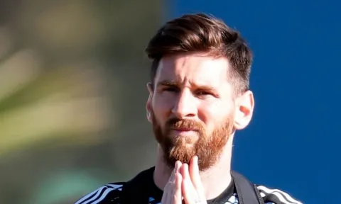 Tin chuyển nhượng tối 15/10: Đường về chông gai của Messi, Chelsea ủ bom tấn từ kình địch?