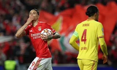 Chuyển nhượng MU 1/6: Siêu tiền đạo đã ‘gật đầu’, tham vọng sở hữu "Lampard mới"?