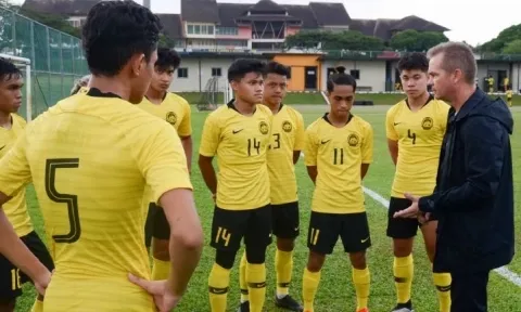 HLV Malaysia nhận phán quyết tương lai trước đại chiến U23 Việt Nam