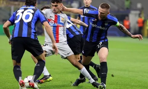 Thua kịch tính Inter, Barca nguy cơ tụt xuống đá Europa League