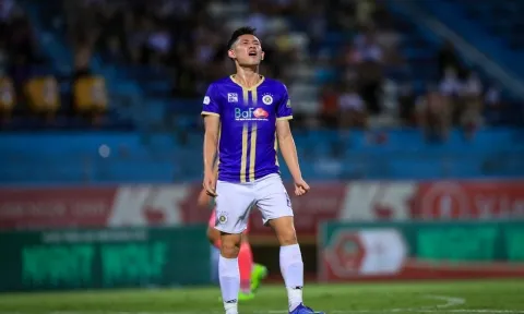 'Tài năng trẻ có tố chất đặc biệt' lần đầu được đá chính cho Hà Nội FC