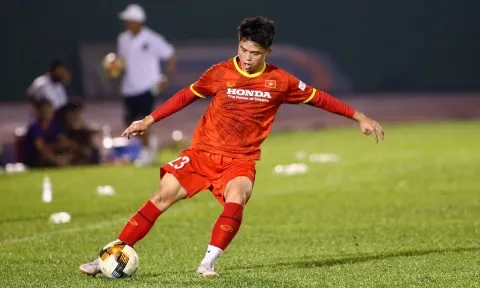 Tuyển thủ U23 Việt Nam Bùi Anh Thống: Đứng dậy từ khó khăn và khiến cả V-League 2 'run sợ'