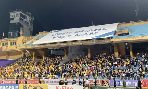VIDEO: CĐV Nam Định làm điều đặc biệt bất chấp trận thua đậm trước Hà Nội FC
