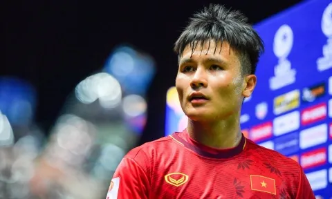 Đối thủ của ĐT Việt Nam nói lời 'có cánh' về Quang Hải và Pau FC