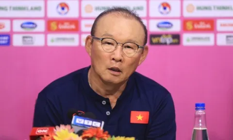 Nhà môi giới châu Âu: 'HLV Park không thể giúp Việt Nam tiến xa hơn được nữa'