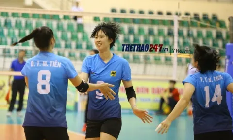 Khủng long bóng chuyền Thanh Thúy "đè bẹp" tay đập khủng nhất SEA Games 31