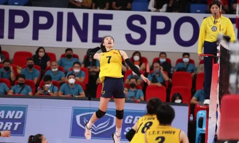 Kết quả AVC Cup 2022 ngày 22/8: Việt Nam suýt hạ chị đại Trung Quốc