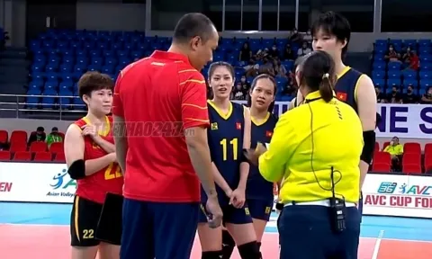 Trọng tài bóng chuyền quốc tế 'tắc trách', ĐTVN bị trừ sạch điểm trước Nhật Bản