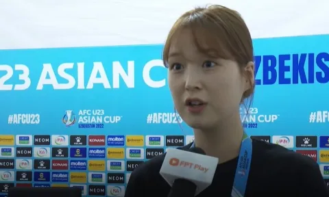 Phóng viên xinh đẹp Hàn Quốc nói điều bất ngờ về U23 Việt Nam