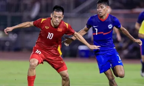 Văn Quyết 'lấy lại vị thế' từ ngôi sao HAGL