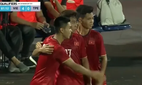 VIDEO: 'Mbappe Việt Nam' lập cú đúp giúp đội nhà vượt mặt Thái Lan