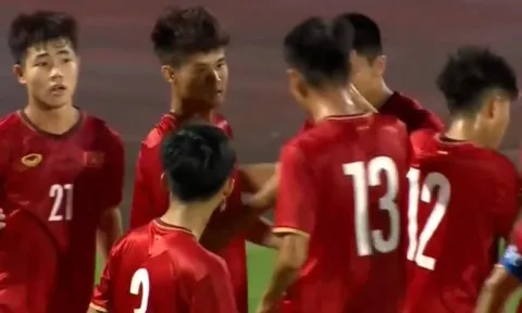 VIDEO: U17 Việt Nam liên tiếp khiến người Thái 'ôm hận'