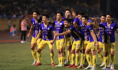 Đại thắng Nam Định, HLV Hà Nội FC hứa tặng quà 'người đặc biệt'