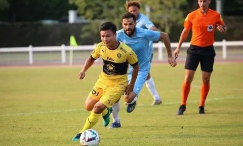 Báo Pháp đọc tên Quang Hải ở đội hình Pau FC đấu Guingamp