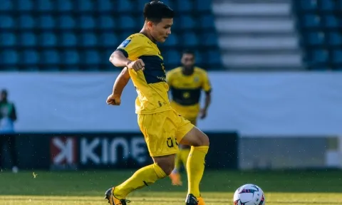 Pau FC sử dụng 'vũ khí đặc biệt', Quang Hải sắp thắng trận đầu tiên?