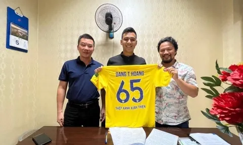 Rời HAGL, cầu thủ Việt kiều có 'bến đỗ' bất ngờ tại V-League
