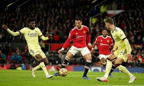 Lịch thi đấu bóng đá hôm nay 4/9: Đại chiến MU vs Arsenal mấy giờ?