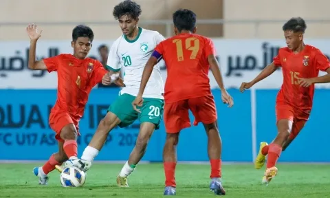Đại diện ĐNÁ bị 'nhấn chìm' trước ngày Việt Nam đấu Thái Lan