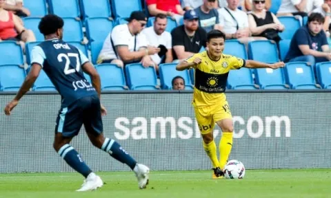 Quang Hải được Pau FC 'tạo điều kiện' để chạm trán với sao Việt kiều