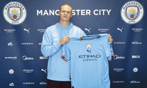 CHÍNH THỨC: Man City chiêu mộ xong siêu tiền đạo 'vạn người mê'