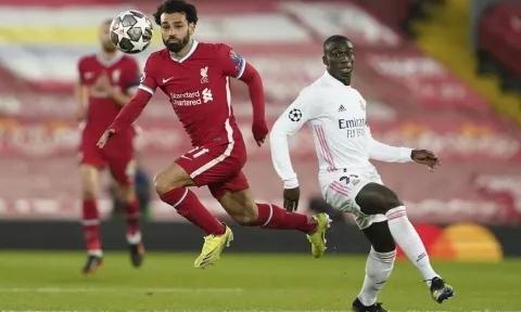 Real hét giá khủng, MU và Chelsea tranh nhau mua 'kẻ bắt chết Salah'