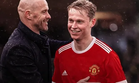 Ten Hag tung 'độc chiêu' khiến De Jong về MU, Barca choáng váng