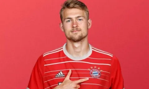 Chelsea bị Bayern Munich 'nẫng tay trên' siêu trung vệ lương cao nhất thế giới