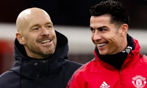 Ten Hag chuyển nhượng khôn ngoan, đưa 'sát thủ vòng cấm' về MU sát cánh Ronaldo?