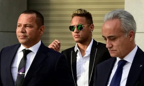 Tin chuyển nhượng tối 19/7: Neymar chốt bến đỗ nước Anh, Tottenham đón tân binh thứ 6