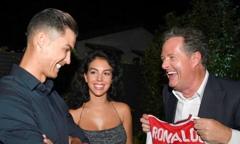 Thân cận tiết lộ tin mật, Ronaldo có bến đỗ 'ông lớn' Ngoại hạng Anh