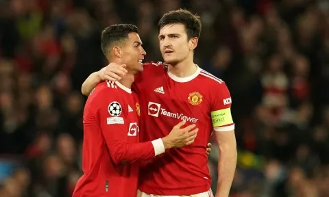 Cười ra nước mắt với kỷ lục 'vô tiền khoáng hậu' của Ronaldo và Maguire