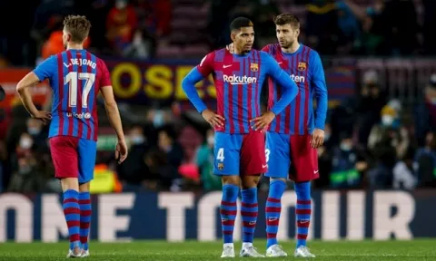 Đốt tiền chốt siêu tân binh 'giỏi hơn Messi', Barca sắp chịu hậu quả kinh hoàng