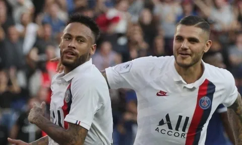Chuyển nhượng MU 13/8: Ngã ngũ tương lai Ronaldo, giải cứu 'siêu tiền đạo' của PSG