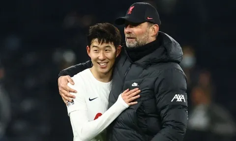 Liverpool thi đấu thảm hại, tính cứu nguy bằng ngôi sao 'xuất sắc nhất châu Á'