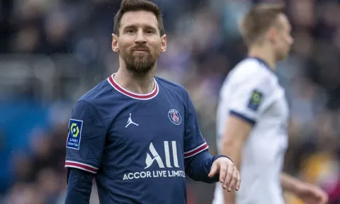 Messi lại lập thêm 'siêu kỉ lục', cho Ronaldo thấy rõ ai mới giỏi hơn ai